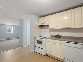 71 Oxford Ave A, Cambridge MA 02138