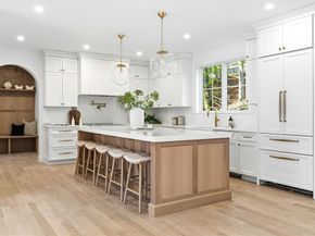 8 Priscilla Ln, Winchester MA 01890