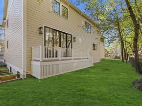 8 Priscilla Ln, Winchester MA 01890