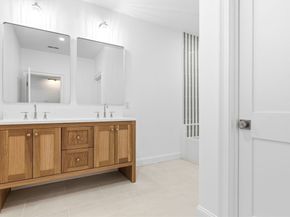8 Priscilla Ln, Winchester MA 01890