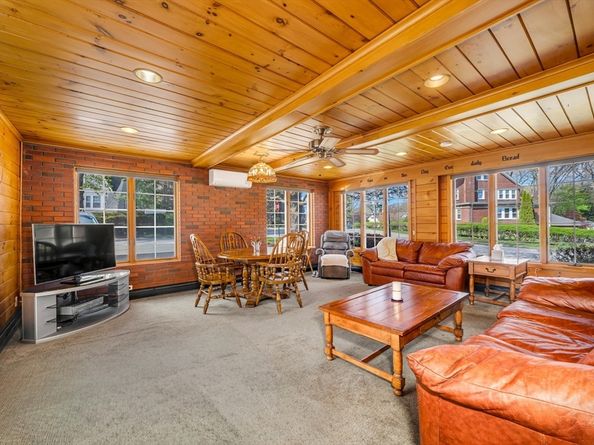 293 Florence Rd, Waltham MA 02453