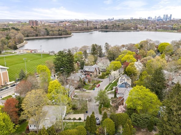 37 Chestnut Hill Terrace, Newton MA 02467