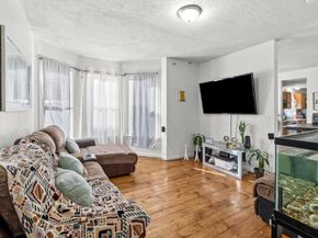15 Russell St, Worcester MA 01609