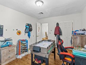 15 Russell St, Worcester MA 01609