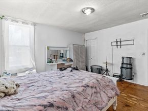 15 Russell St, Worcester MA 01609