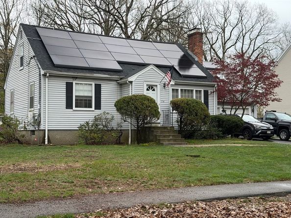 114 Parish Rd, Needham MA 02494