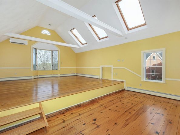 5 Fairbank St, Harvard MA 01451