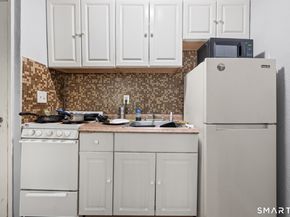 305 Parrott Avenue, Bridgeport CT 06606