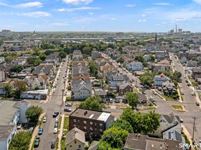 305 Parrott Avenue, Bridgeport CT 06606