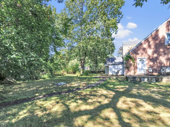 86 Vanguard Street, Bridgeport CT 06606