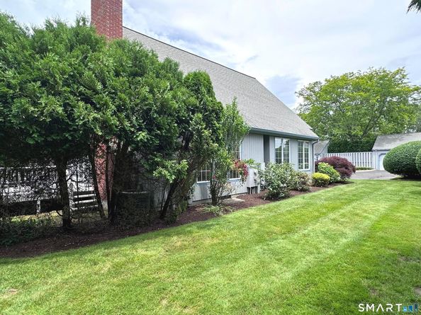 166 Glengarry Road 166, Fairfield CT 06825