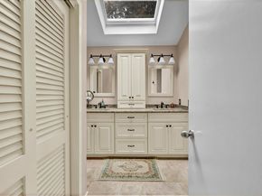 26 Cove Road, Brookfield CT 06804