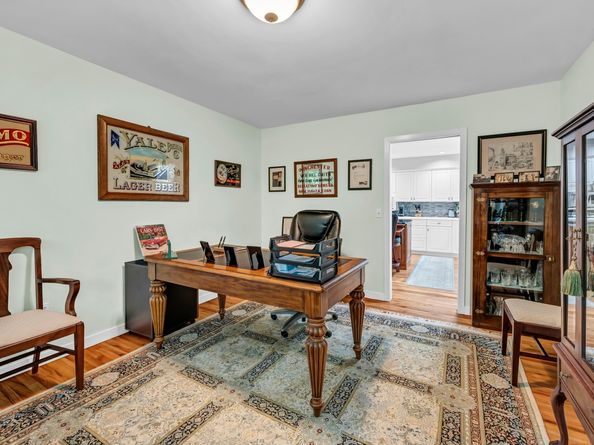 26 Cove Road, Brookfield CT 06804