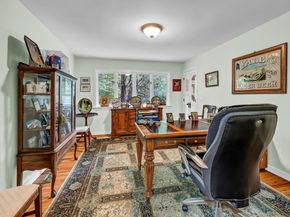 26 Cove Road, Brookfield CT 06804