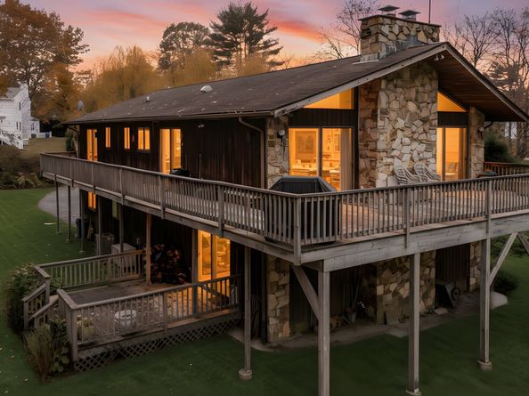 116 Hillcrest Park Road, Greenwich CT 06807