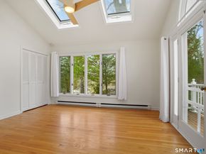 25 Riverbank Drive, Stamford CT 06903