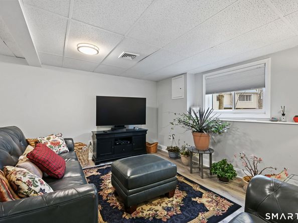 446 Hammerstone Lane B, Stratford CT 06614