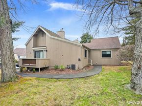 446 Hammerstone Lane B, Stratford CT 06614