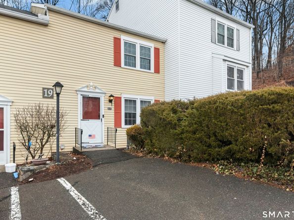 55 Mill Plain Road 193, Danbury CT 06811