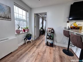 59 Courtland Avenue APT 3B, Stamford CT 06902