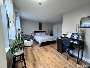 59 Courtland Avenue APT 3B, Stamford CT 06902