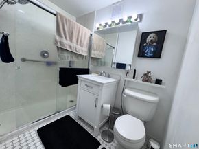 59 Courtland Avenue APT 3B, Stamford CT 06902