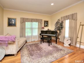 765 Cutspring Road, Stratford CT 06614