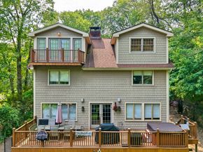 68 Old Dike Road, Trumbull CT 06611