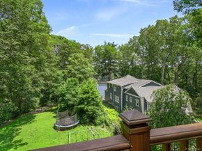 68 Old Dike Road, Trumbull CT 06611