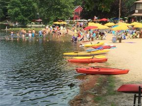 68 Old Dike Road, Trumbull CT 06611