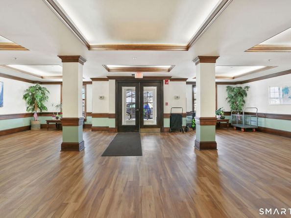 59 Courtland Avenue APT 2T, Stamford CT 06902