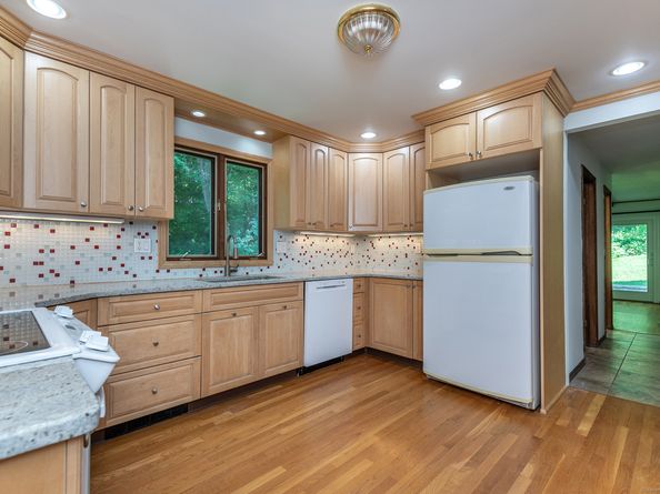 159 State Route 37, New Fairfield CT 06812