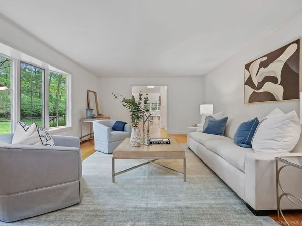 32 Jeffrey Road, Greenwich CT 06830