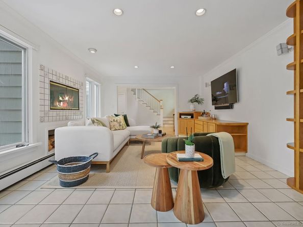 32 Jeffrey Road, Greenwich CT 06830