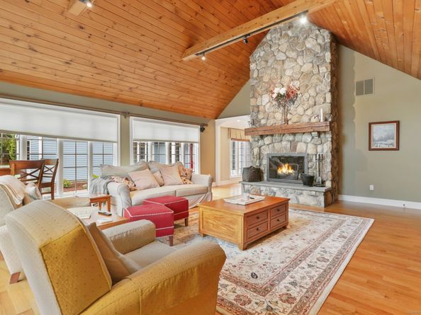 7 Jackson Court, Ridgefield CT 06877