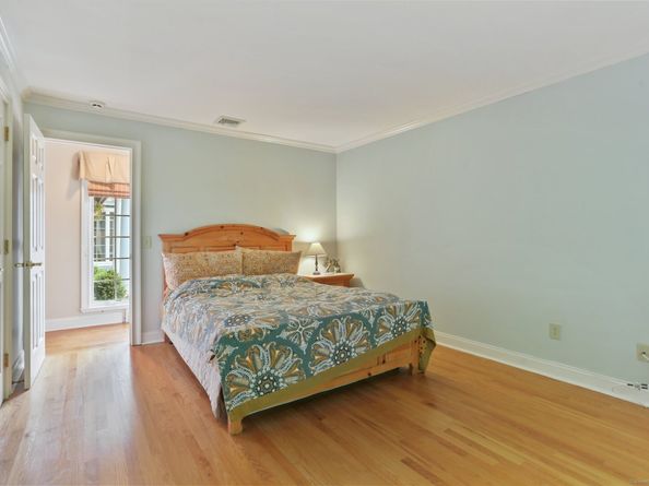 7 Jackson Court, Ridgefield CT 06877