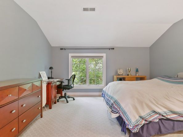 7 Jackson Court, Ridgefield CT 06877