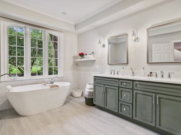 7 Jackson Court, Ridgefield CT 06877