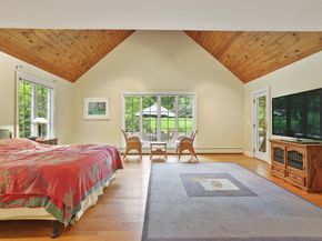 7 Jackson Court, Ridgefield CT 06877