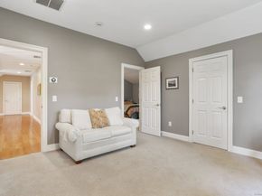 7 Jackson Court, Ridgefield CT 06877