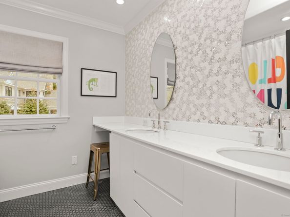 101 Lockwood Road, Greenwich CT 06878