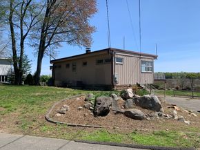 19 Dock Road, Norwalk CT 06854
