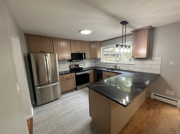 200 Woodmont Avenue APT 100, Bridgeport CT 06606