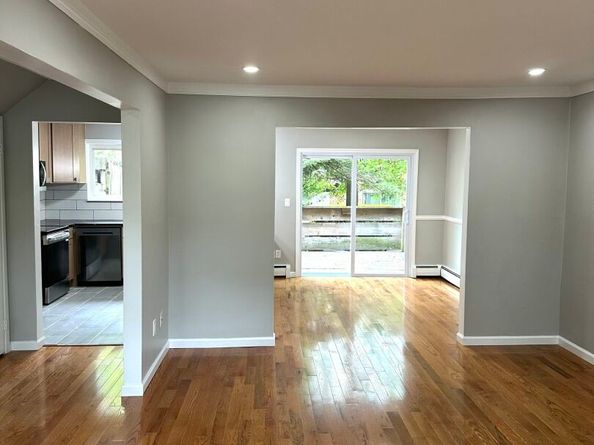 200 Woodmont Avenue APT 100, Bridgeport CT 06606