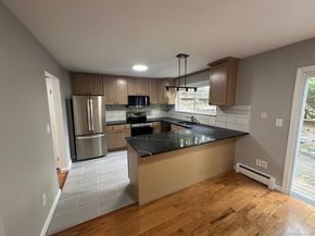 200 Woodmont Avenue APT 100, Bridgeport CT 06606