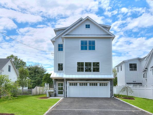 450 Penfield Road, Fairfield CT 06824
