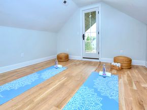 450 Penfield Road, Fairfield CT 06824