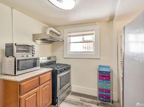 3233 Ellis Street, Berkeley CA 94703