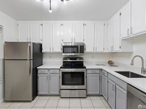 1461 Broadway Street 205, San Francisco CA 94109