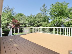 517 Pine Hill Road, Leonia NJ 07605
